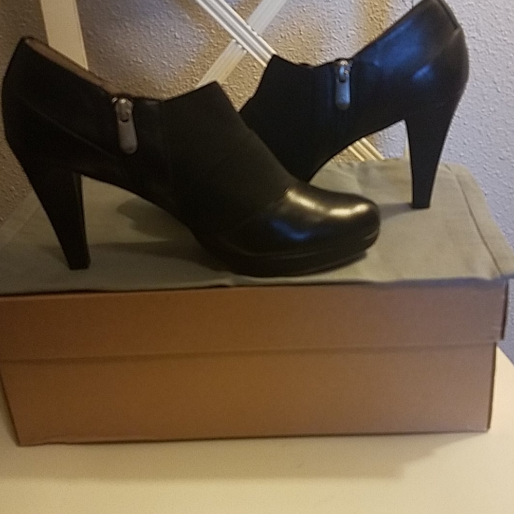Adrienne Vittadini Shoes